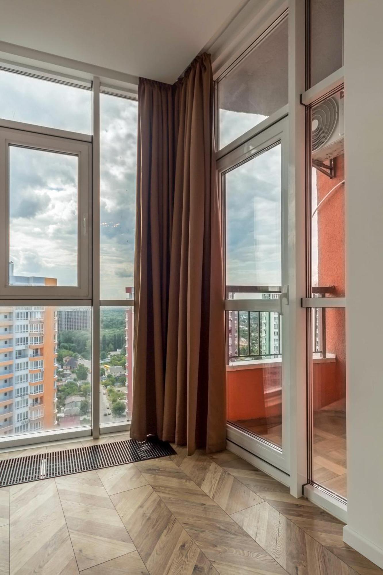 Design Apartments With Panoramic View Kyiv Exterior photo